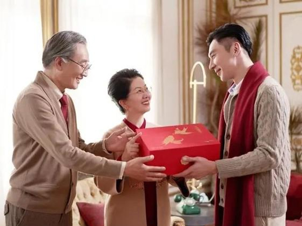 “白酒送雙，紅酒送單”，說說送酒的禮節